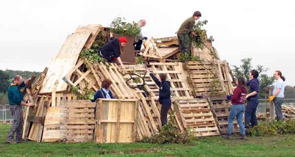 Cassiobury building bonfire