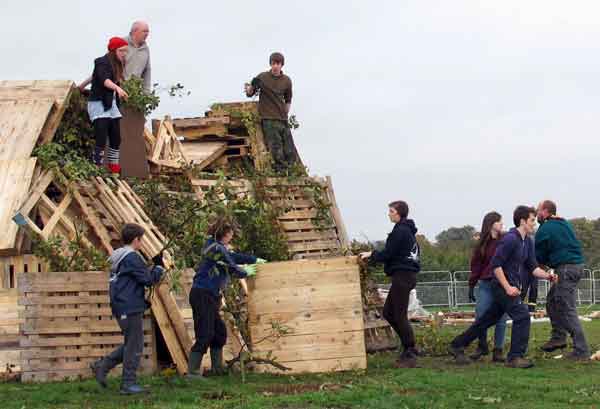 Cassiobury building bonfire